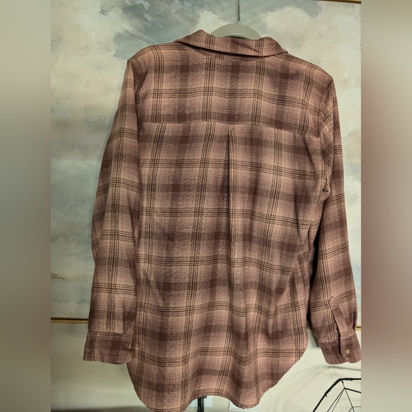 Light pink and brown flannel - Picture 4 of 7